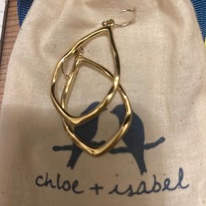 Chloe + Isabel earrings!